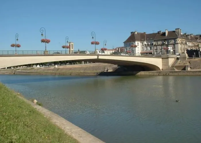 Hypercentre Aux Portes De Paris Et De La Champagne
